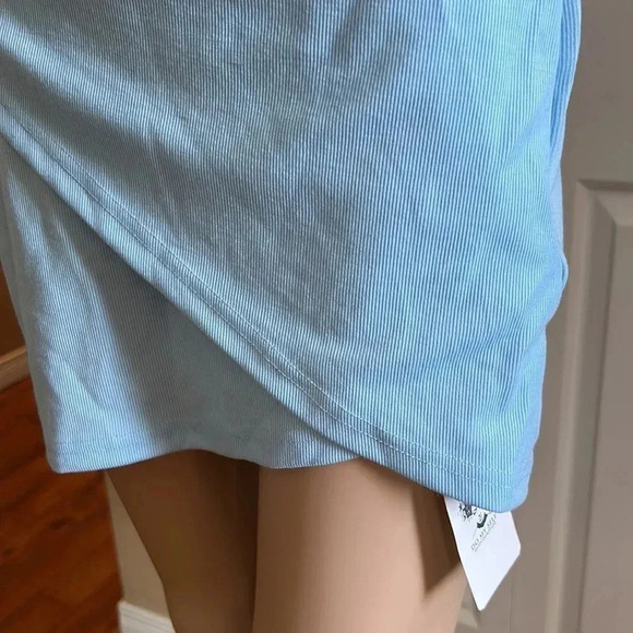 Faux wrap dress,Nwt,off shoulder,cowl,bow, fitted dress, feminine,romantic - Picture 3 of 13